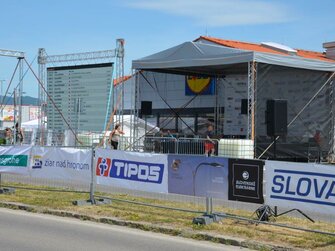 dodánie led obrazoviek,stage,pódium a ozvučenie trate.