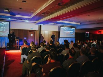 Parillasound - providing sound, light, conference systems Konferenčná technika a svetelná technika na HackerFest Slovakia