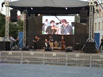 Prenájom led obrazovky v Nitre a video služby pre live stream. Prenájom led obrazovky v Nitre a video služby pre live stream.