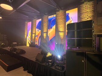 COLORband Q4 IP - weatherproof, outdoor-rated LED strip light.Dekoračné vonkajšie osvetlenie na event.
