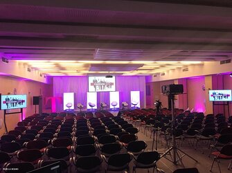 LIVE STREAM Bratislava,Praha.