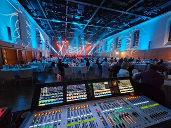 Mixážny pult Soundcraft VI 3000