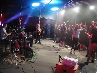 osvetlenie na koncert,led obrazovka Zlaté Moravce
