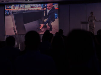 Ozvučení, osvětlení akcí, konferenční technika a služby - pronájem audiovizuální techniky, technické zajištění