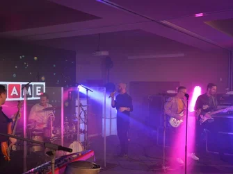 Prenajímame značkové pódia v Bratislave. Na módnu show, koncert, konferenciu alebo párty.