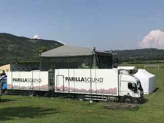 Prenájom koncertné konštrukcie s.r.o. - Profesionálne zabezpečenie stavby koncertných konštrukcií, pódií a osvetlenie akcií, živých koncertov a festivalov.