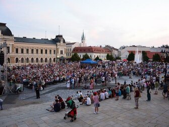 Prenájom led obrazovky v Nitre a video služby pre live stream.