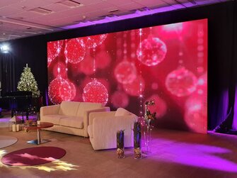 Prenájom študia na on line,Vianočný Oriflame Praha-Bratislava Live stream