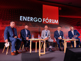 Pronájem LED obrazovky — Projektory, TV, ozvučení, tlumočnické systémy, pódia, řečnické pulty - vše skladem.