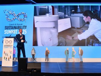 Pronájem velkoplošných LED obrazovek pro běžné, ale i velké konference různých velikostí a kreativních řešení. PRAHA CZ