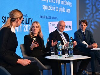 Pronájem velkoplošných LED obrazovek pro běžné, ale i velké konference různých velikostí a kreativních řešení. PRAHA CZ