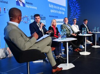 Pronájem velkoplošných LED obrazovek pro běžné, ale i velké konference různých velikostí a kreativních řešení. PRAHA CZ
