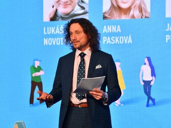 Pronájem velkoplošných LED obrazovek pro běžné, ale i velké konference různých velikostí a kreativních řešení. PRAHA CZ