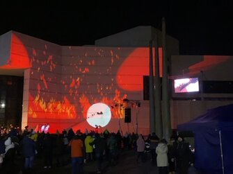 Realizácia a prenájom veĺkoplošná projekcia a led obrazovka na divadle v Nitre.