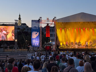 Slávnosti Nitra, milá Nitra 2025,prenájom stage,prenájom pódium,ozvučenie Nitra, led obrazovky Nitra,prenájom video techniky v Nitre,pódium v Nitre.