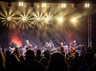 Stage,pódium na koncert.Ozvučenie,osvetlenie na koncert Bošany Summer Fest 2024.