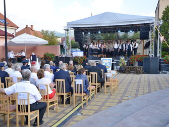 Vinobranie Topoľčianky,pódium prenájom,stage prestrešenie pódia,ozvučenie line array, L-Acoustics SB28,LA12X,ARCS WIDE,FOCUS