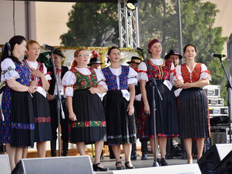 Vinobranie Topoľčianky,pódium prenájom,stage prestrešenie pódia,ozvučenie line array, L-Acoustics SB28,LA12X,ARCS WIDE,FOCUS